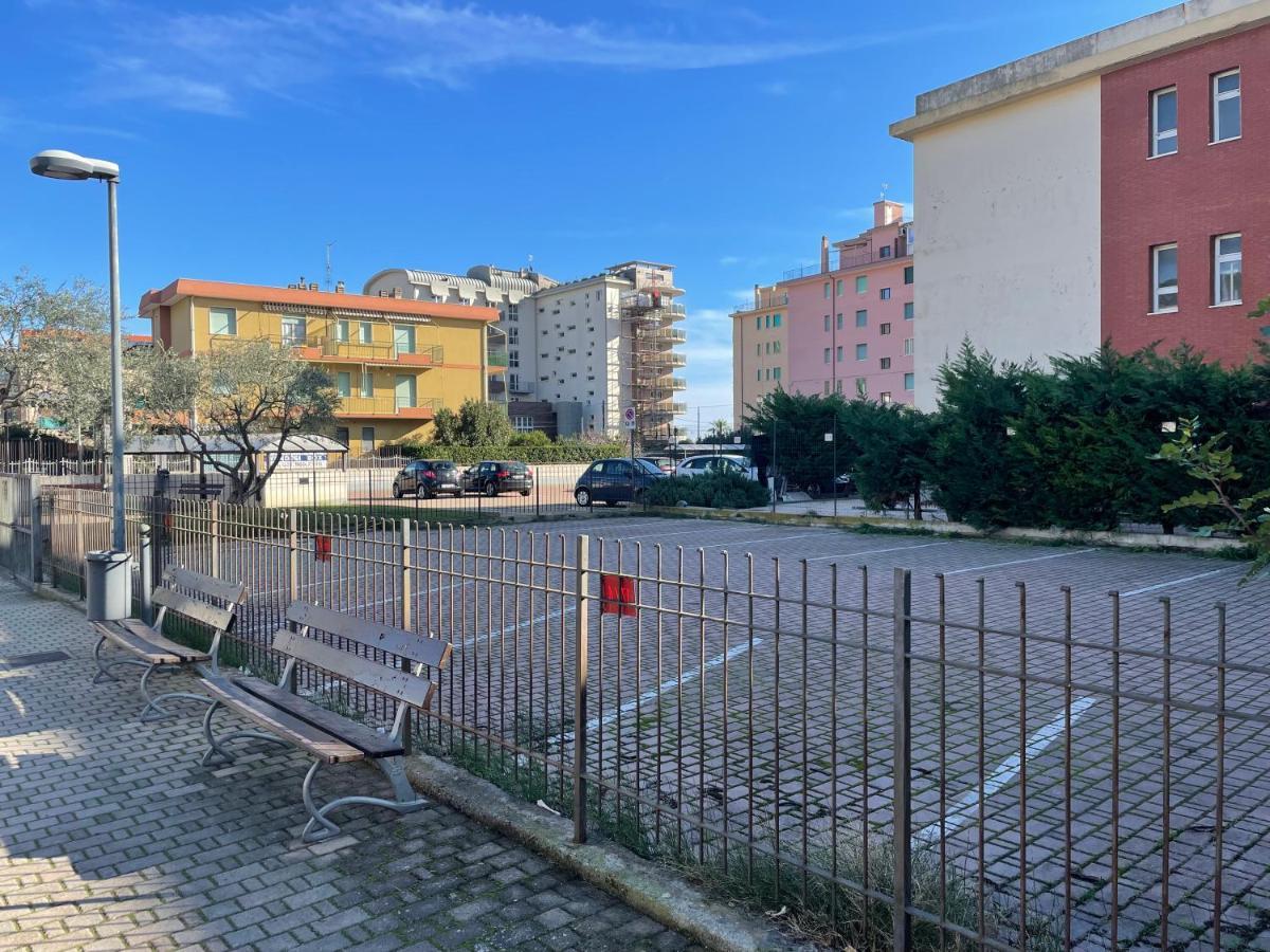 [50 metri dal mare] - Free parking e A/C Leilighet Pietra Ligure Rom bilde